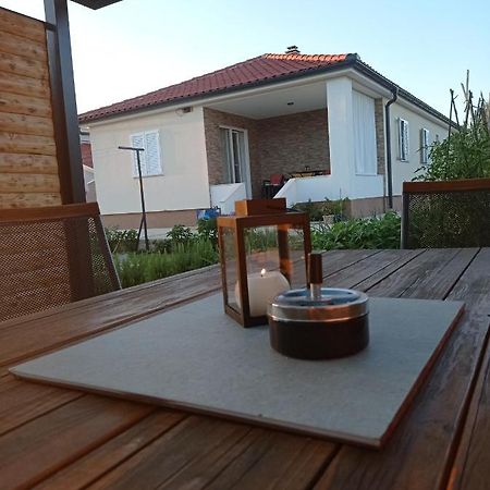 Holiday Home Lucia Lozovac Exterior foto
