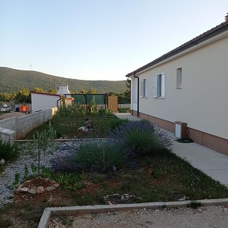 Holiday Home Lucia Lozovac Exterior foto