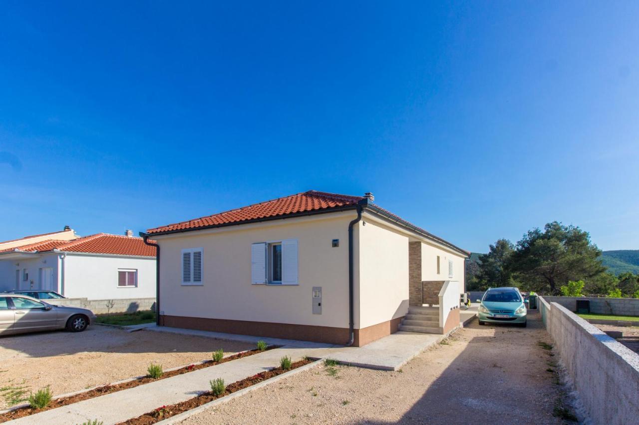 Holiday Home Lucia Lozovac Exterior foto